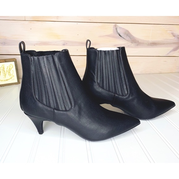 Black Short Bootie - Picture 4 of 7